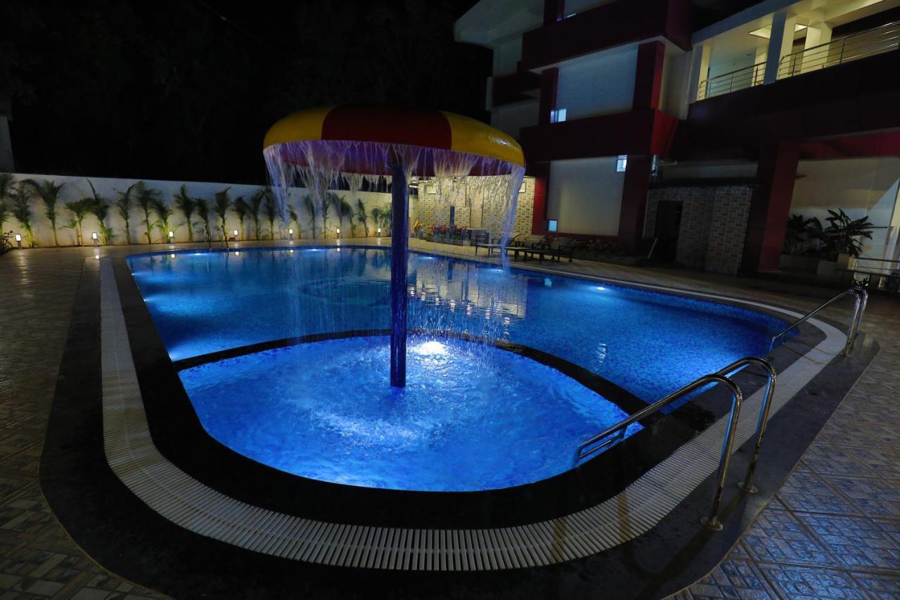 Imperial Grande Resort Lonavla Exterior foto