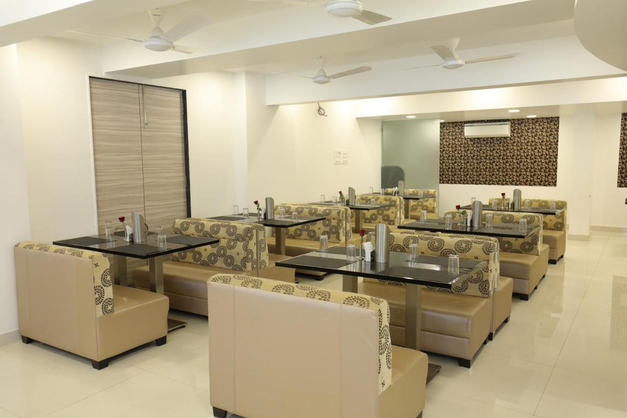 Imperial Grande Resort Lonavla Exterior foto