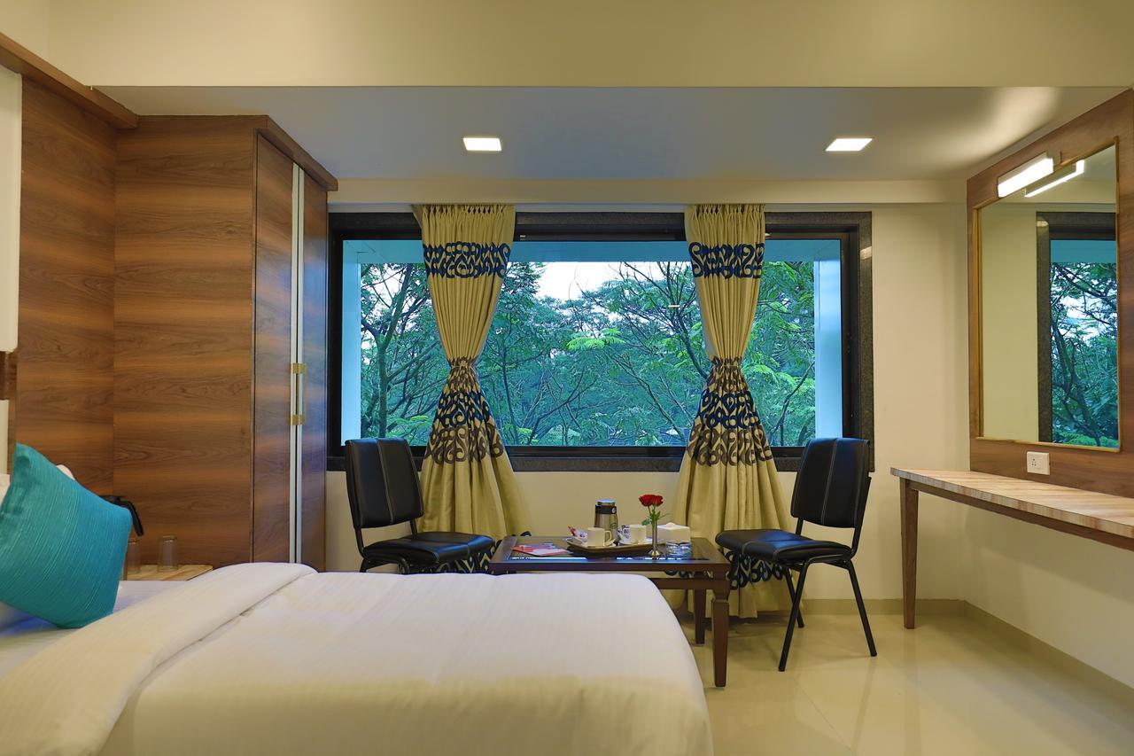 Imperial Grande Resort Lonavla Exterior foto