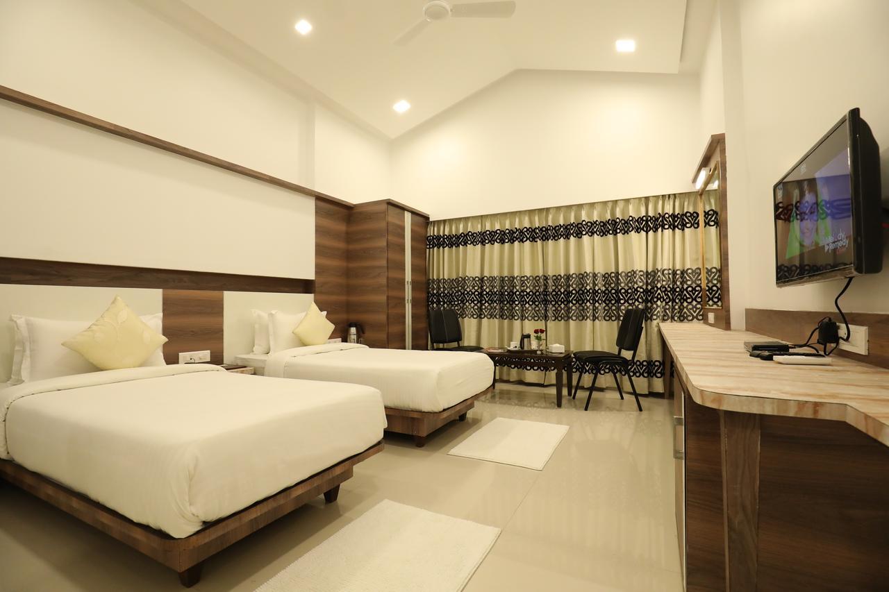 Imperial Grande Resort Lonavla Exterior foto